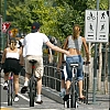 Gisele_and_Leo_biking_with_his_mother_Irmelin_and_her_twin_Patricia2C_in_New_York_September_272C_2003_281129.jpg